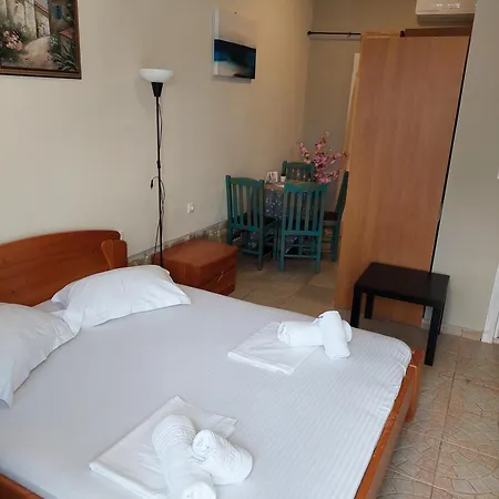Golden Family Apartment *