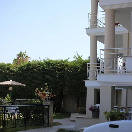 Golden Family Apartment Pefkochori